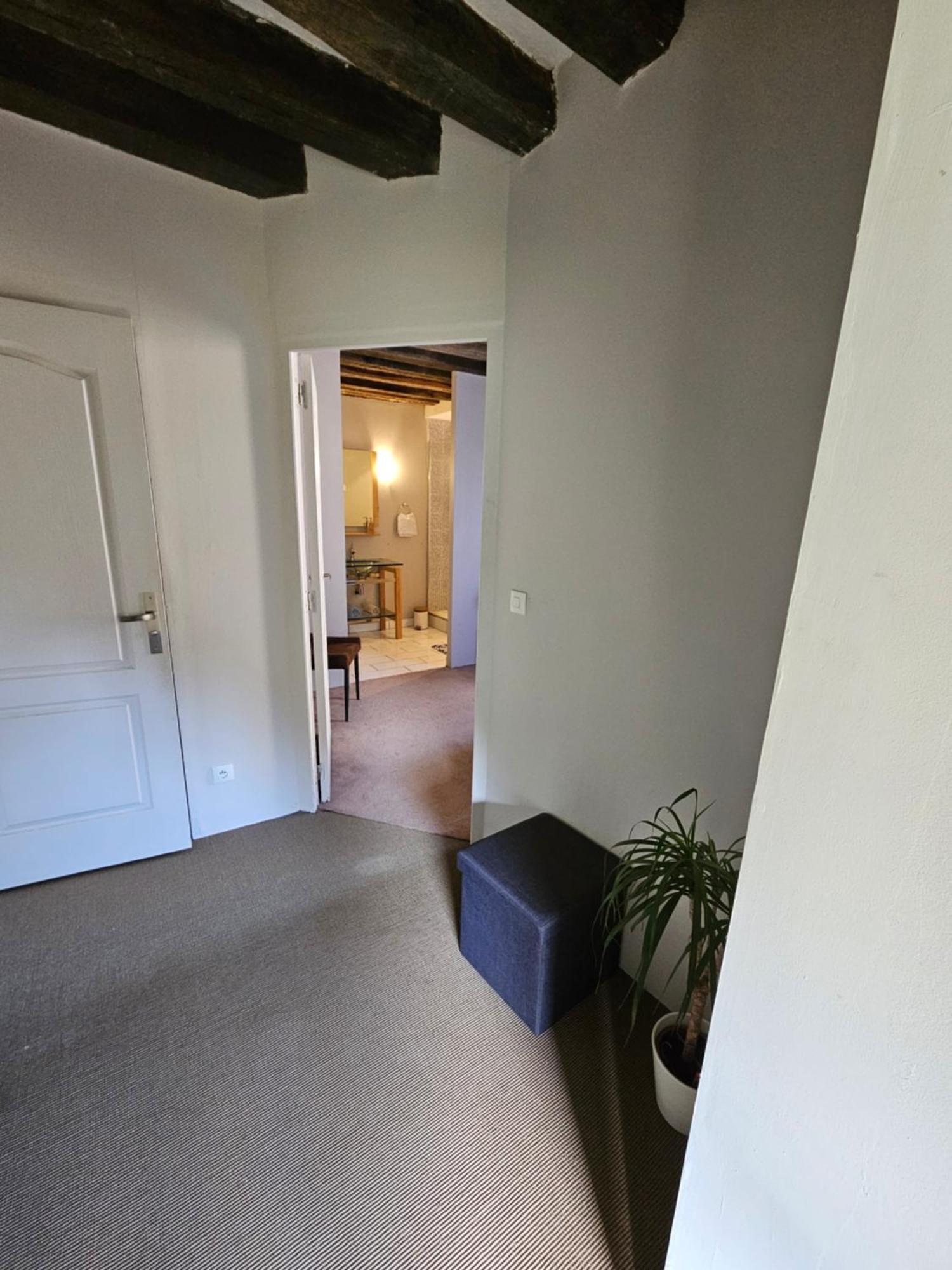 ホテル Chambre Avec Salle De Bain Donzy エクステリア 写真